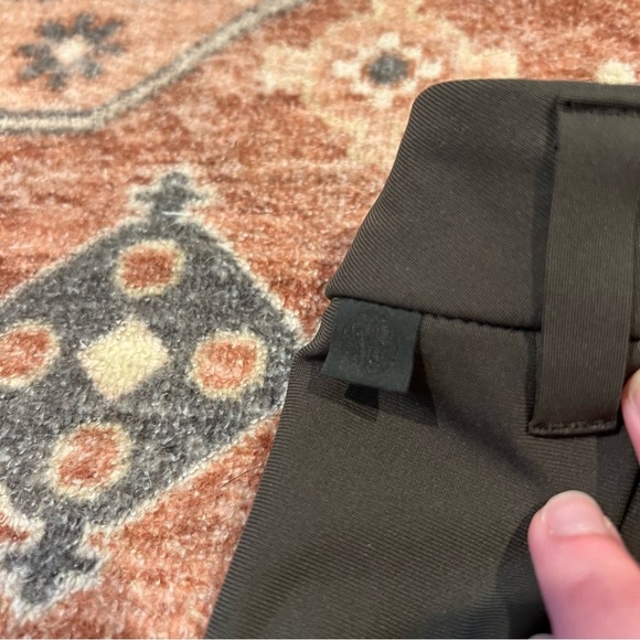 Lululemon Men’s Commission Pant Slim Warpstreme 28" in Dark Olive - Picture 9 of 11